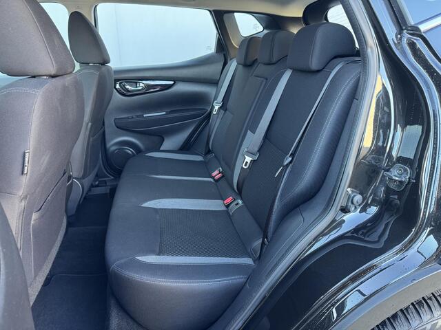 Nissan QASHQAI 1.3 DIG-T Acenta / Afneembare Trekhaak (1500kg) / Stoelverwarming / Cruise Control / Climate Control / Apple Carplay & Android Auto / Achteruitrijcamera /