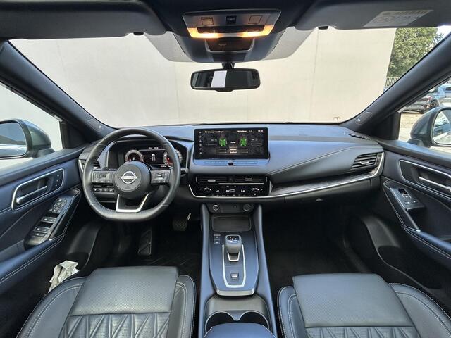 Nissan QASHQAI 1.3 MHEV Tekna Plus Automaat / Panoramadak / Elektrisch Bedienbare Stoelen met Massagefunctie & Geheugen / BOSE Premium Audio / All Season Banden / Apple Carplay & Android Auto / Elektrische Achterklep / Head-Up Display /