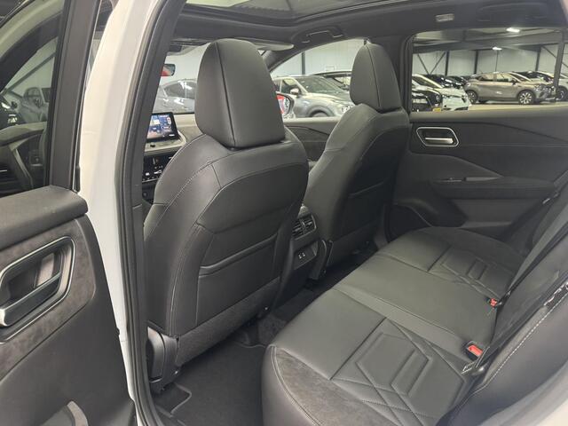 Nissan QASHQAI 1.3 MHEV Xtronic N-Design / Panoramadak / Stoel- en Stuurverwarming / Google Maps Navigatie / Verwarmde Voorruit / Leder/Alcantara Bekleding / 360 Graden Camera / Dual Zone Climate Control / Adaptive Cruise Control /