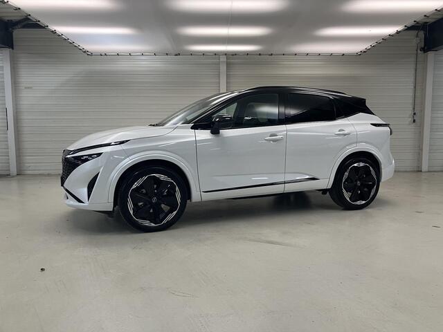 Nissan QASHQAI 1.3 MHEV Xtronic N-Design / Panoramadak / Stoel- en Stuurverwarming / Google Maps Navigatie / Verwarmde Voorruit / Leder/Alcantara Bekleding / 360 Graden Camera / Dual Zone Climate Control / Adaptive Cruise Control /