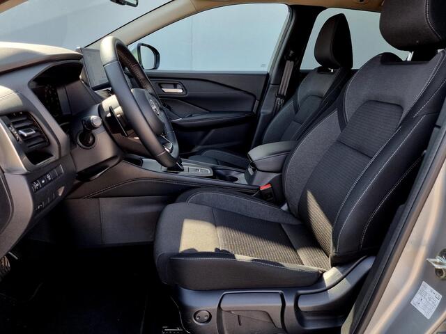 Nissan QASHQAI 1.3 MHEV Xtronic N-Connecta Climate Control / Navigatie / Apple Carplay - Android Auto / Trekhaak ( 1.800 kg ) / All season banden / Panoramadak /