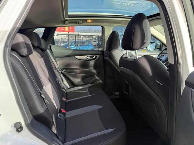 Nissan QASHQAI 1.2 N-Connecta *Trekhaak & Design Pack*