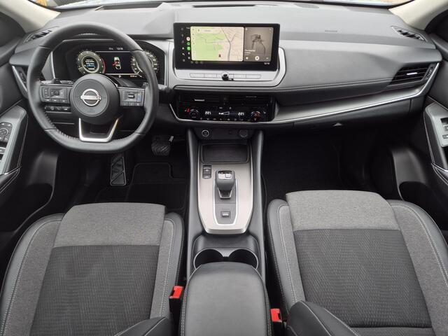 Nissan QASHQAI 1.3 MHEV Xtronic N-Connecta Automaat / Facelift / Fabrieksgarantie tot 03-2028<100.000 km / 1.800 kg trekgewicht / Panorama dak / Elektrische klep / HUD / Camera 360° / Cold pack & Pack Easy / Stuur-, stoel- en voorruitverwarming / Navigatie / Apple Carp