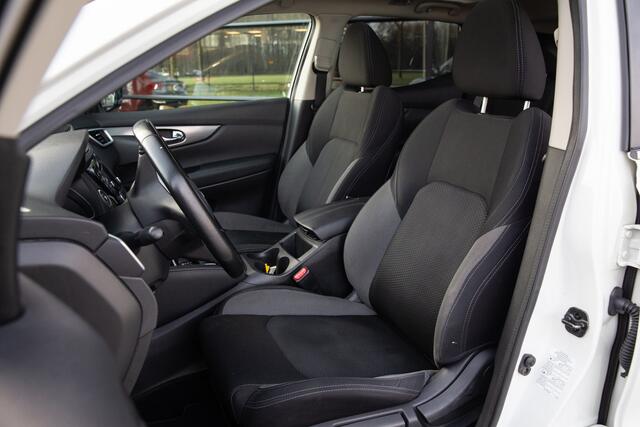 Nissan QASHQAI 1.3 DIG-T N-Connecta , Panoramadak, Trekhaak,