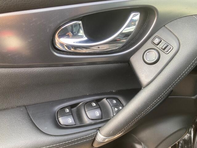 Nissan QASHQAI 1.3 Dig-T Bussines Edition Leer, Pano Navi 360 Trekhaak All season