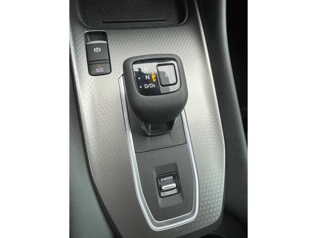 Nissan QASHQAI 1.3 MHEV N Connecta Automaat Navigatie, Climate Control, Adaptive Cruise Control, LED, 18" Lm, Stoel/Stuurverwarming