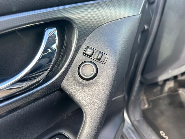 Nissan QASHQAI 1.3 DIG-T N-Connecta | Geen import | Panoramadak | Navi | Camera