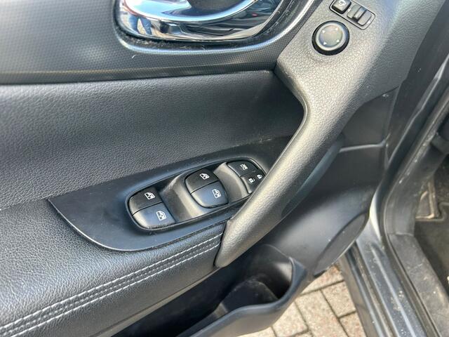 Nissan QASHQAI 1.3 DIG-T N-Connecta | Geen import | Panoramadak | Navi | Camera