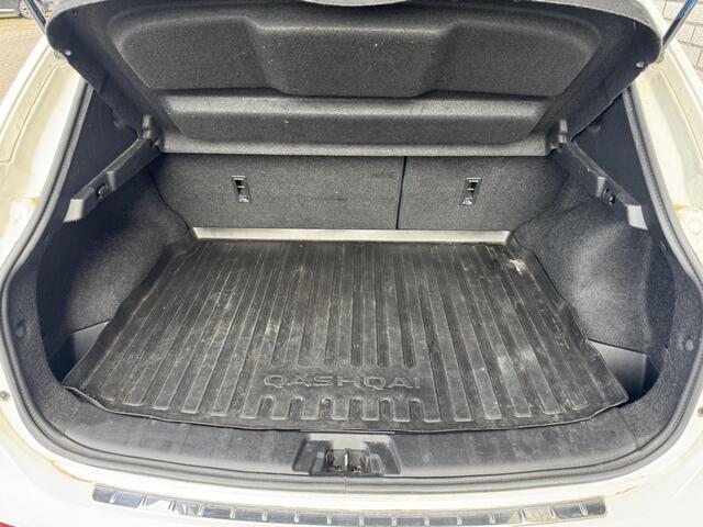 Nissan QASHQAI 1.2 Tekna + | Panoramadak | Leder | 360° Camera | Stoelverwarming | Cruise Control |