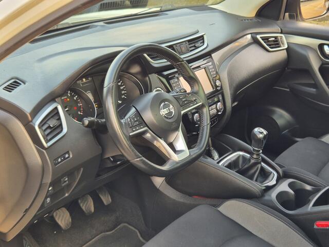 Nissan QASHQAI 1.2 N-Connecta Navigatie /Panoramadak / Cruisecontrol/ Airco/4 Seizoenenbanden