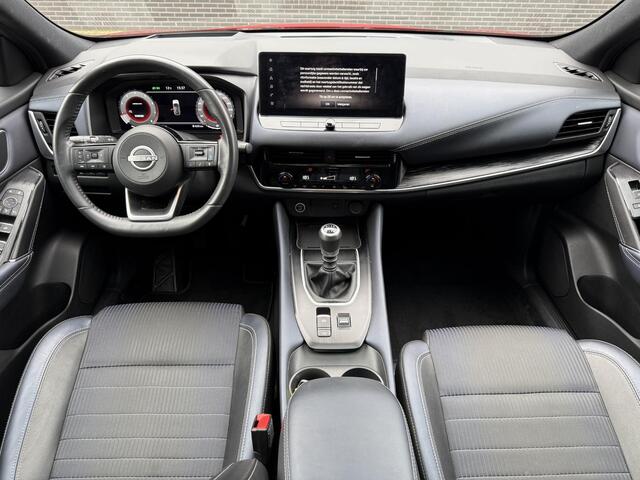 Nissan QASHQAI 1.3 MHEV Tekna / Trekhaak / Panorama dak / Navigatie / Camera / Climate Control / Cruise Control Adaptief / Elektrische Achterklep