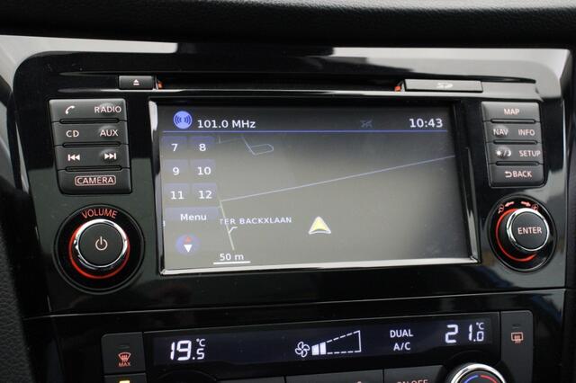 Nissan QASHQAI 1.2 N-Connecta - Panorama, Navi, Camera, PDC