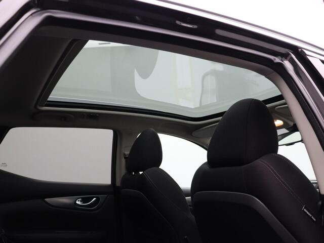 Nissan QASHQAI 158pk DIG-T N-Connecta | Panoramadak | Rondomzicht Camera | Trekhaak |