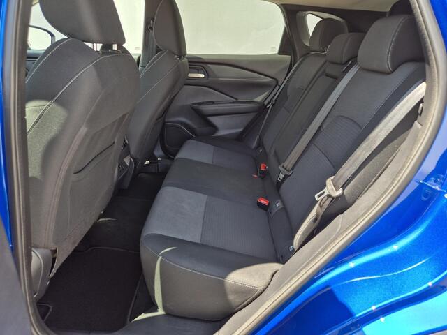 Nissan QASHQAI 1.3 MHEV Xtronic N-Connecta / Trekhaak (1800 KG) / Elektrische achterklep / Cold pack / Panoramadak / Adaptieve cruise control