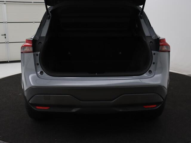 Nissan QASHQAI 1.3 MHEV Acenta | Panoramadak | Adaptive cruise | Carplay | Camera | Keyless | Dodehoek detectie | Parkeerhulp | Climate control | DAB | Getint glas