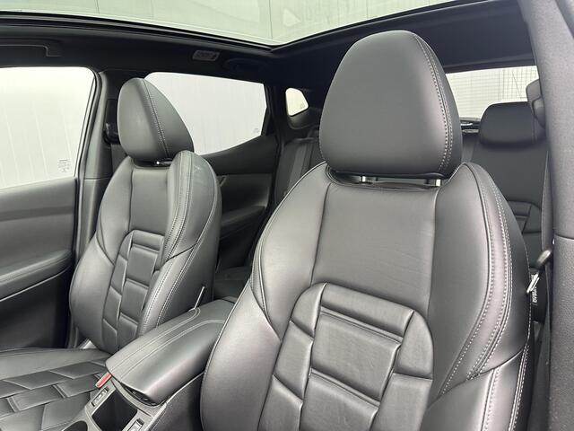 Nissan QASHQAI 1.3 DIG-T Tekna + / lederen bekleding / Bose / elek. stoelen met geheugen / All Season banden / Panorama dak / Afneembare trekhaak /