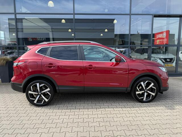 Nissan QASHQAI 1.6 Tekna *Trekhaak & Stoelverwarming*