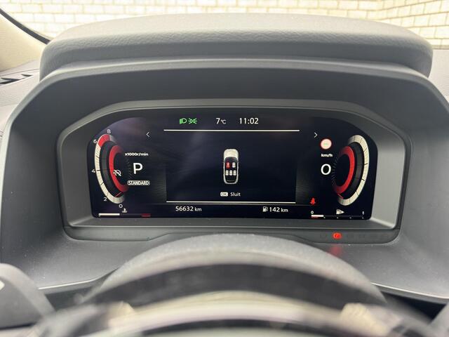 Nissan QASHQAI 1.3 MHEV Xtronic N-Connecta | Trekhaak | Stoelverwarming | 360° Camera | Elektrische Achterklep |