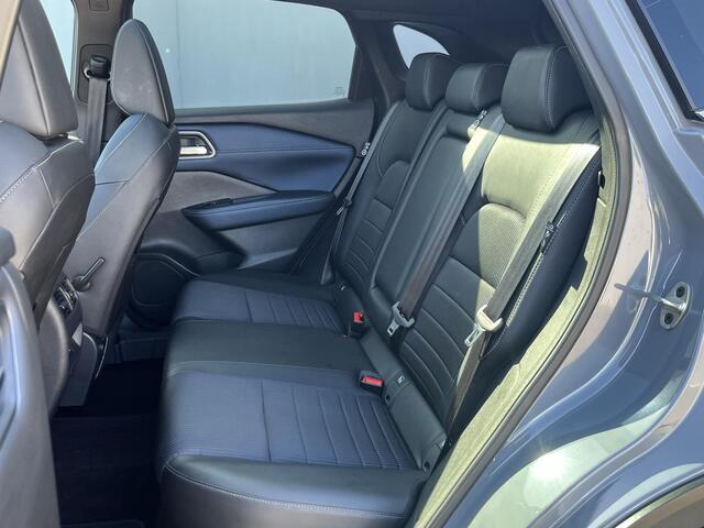 Nissan QASHQAI 1.3 MHEV Tekna / Panoramadak / Trekhaak (1400kg) / Navigatie / Elektrische achterklep / Head up Display / Cruise control adaptief