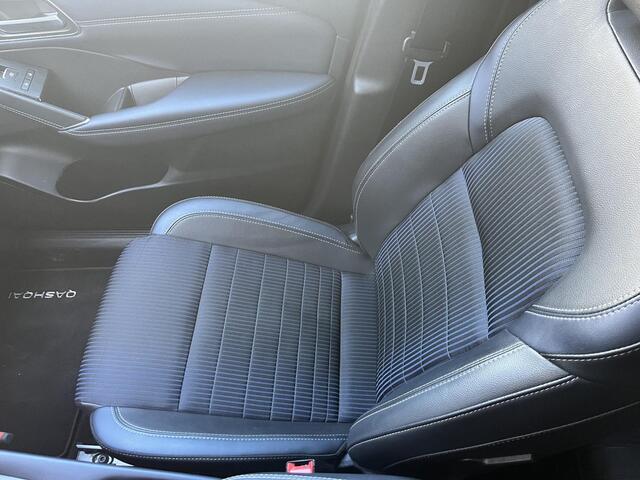 Nissan QASHQAI 1.3 MHEV Tekna / Panoramadak / Trekhaak (1400kg) / Navigatie / Elektrische achterklep / Head up Display / Cruise control adaptief