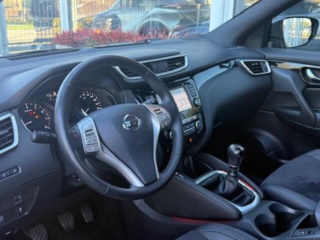 Nissan QASHQAI 1.2 N-Vision - Pano | 360° Camera | DAB | PDC v+a | Nav | Afn. trekhaak