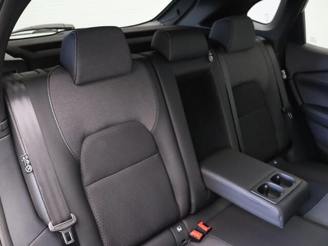 Nissan QASHQAI 158pk MHEV Xtronic N-Connecta | Stoel, Stuur, Voorruitverwarming | Elektrische Achterklep | Head-Up Display | 1800kg Trekgewicht |