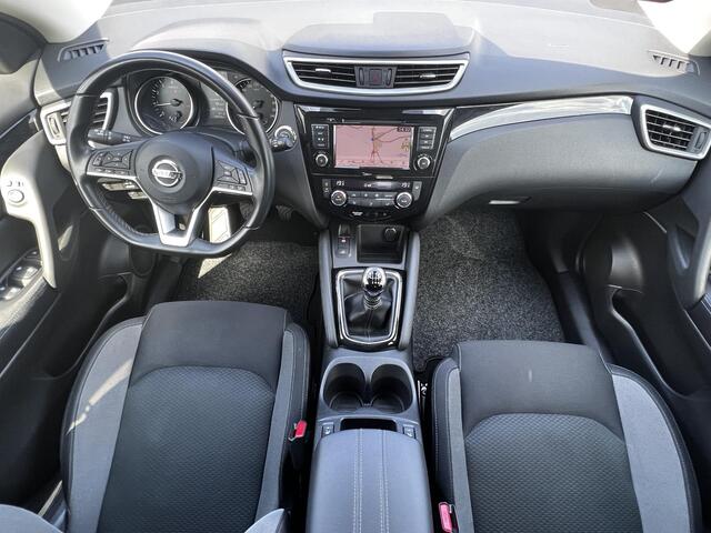 Nissan QASHQAI 1.3 DIG-T 140 Design Edition / Navigatie / Stoelverwarming / Trekhaak 1.300 kg / Camera 360° / Apple Carplay Android / 18" LM wielen + All Season banden /