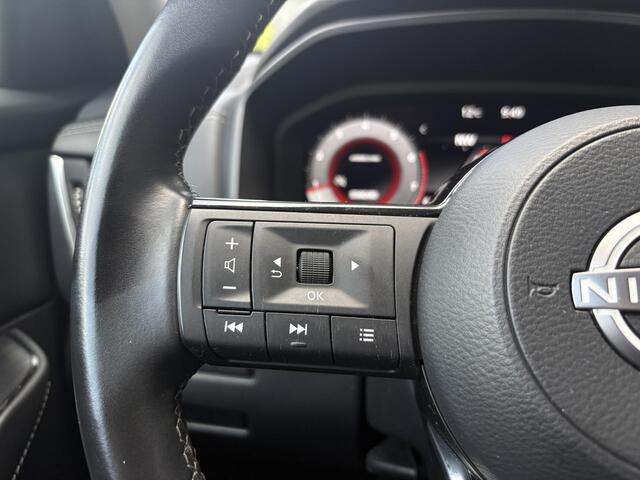 Nissan QASHQAI 1.3 MHEV N-Connecta / Panorama dak / Trekhaak 1400kg geremd / Cruise Control / Airco /
