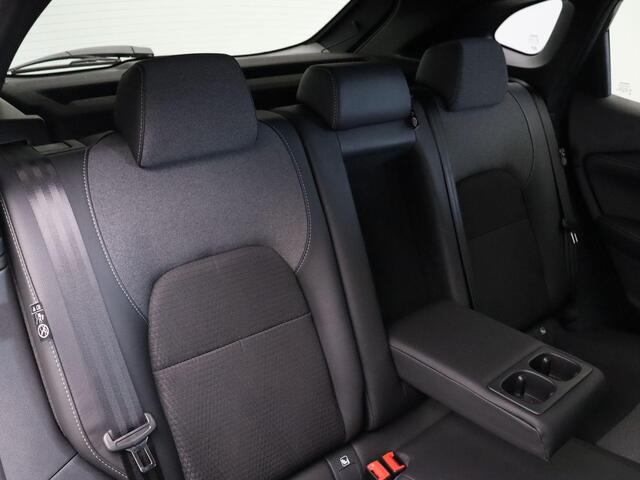 Nissan QASHQAI 158pk MHEV Xtronic N-Connecta | Stoel, Stuur en Voorruitverwarming | Head Up Display | All Season banden | Keyless Entry |
