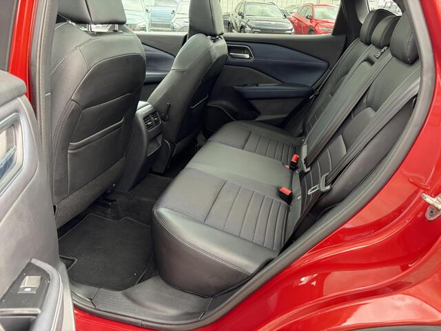 Nissan QASHQAI 1.3 MHEV Tekna / Trekhaak / Panoramadak / HUD / Elektr Bestuurders Stoel / Elektr. Achterklep /