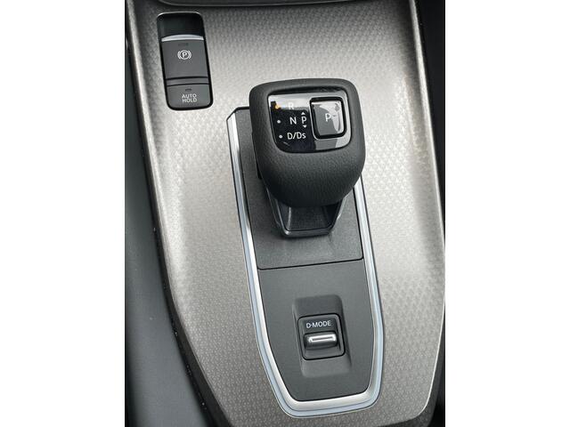 Nissan QASHQAI 1.3 MHEV N-Connecta Automaat Navigatie, Pro-Pilot, LED, 18"Lm, 360 Camera, Stoel/Stuurverwarming, Climate Control