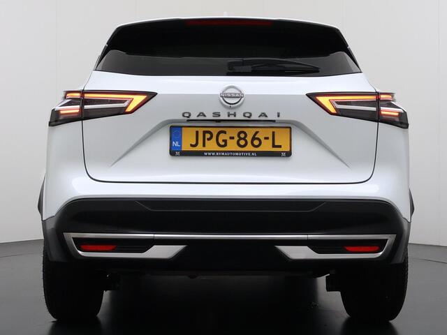 Nissan QASHQAI 1.3 MHEV Xtronic N-Connecta ONDERHOUD GEHAD BIJ DE DEALER | DIRECT LEVERBAAR | FABRIEKSGARANTIE | PANORAMADAK | VOORRUITVERWARMING | STOEL- & STUURVERWARMING | 360° CAMERA | DODEHOEKDETECTIE | HEAD-UP DISPLAY | ELEKTRISCHE ACHTERKLEP