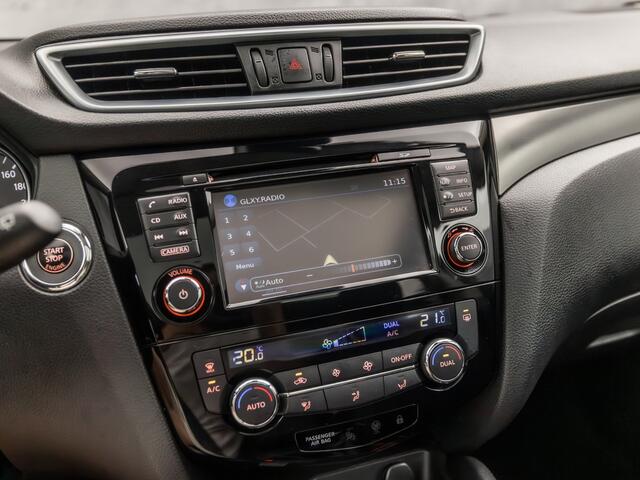 Nissan QASHQAI 1.2 N-Connecta (PANORAMADAK, NAVIGATIE, 360 CAMERA, TREKHAAK, SPORTSTOELEN, GETINT GLAS, CRUISE, NIEUWSTAAT)