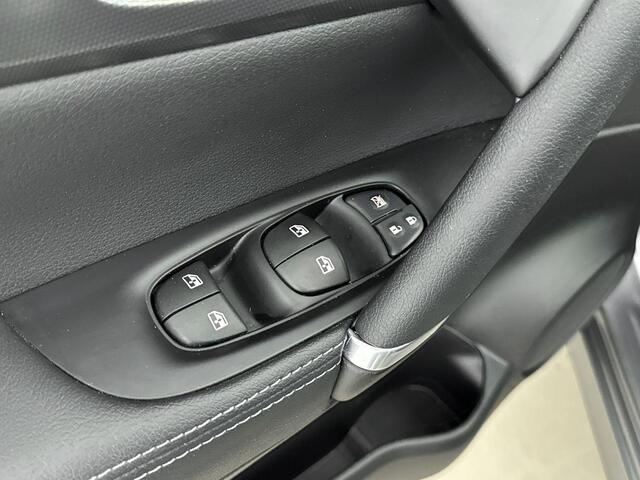 Nissan QASHQAI 1.3 DIG-T Premium Edition | airco automatisch | Apple Carplay/Android | cruise control | LED koplampen | lederen bekleding | lichtmetalen velgen 19" | navigatiesysteem full map | panoramadak |