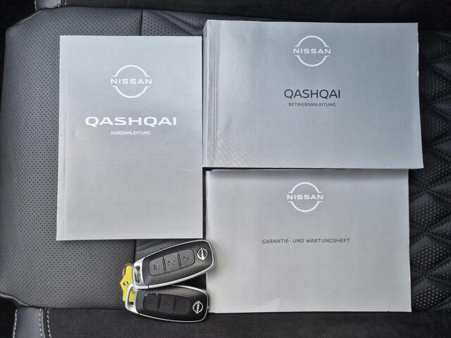 Nissan QASHQAI 1.3 MHEV Xtronic Tekna Plus / Fabrieksgarantie tot 10-2028 / All season banden / Panoramadak / Trekgewicht 1800 kg / Head Up Display / Elektrische achterklep / Voorstoel met massage functie / Bose Audio Systeem / Stuur Stoel & Voorruit verwarming /