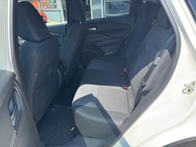 Nissan QASHQAI 1.3 MHEV Xtronic Business Premium / Stoel, Vooruit & Stuurverwarming / Applecarplay / Androidauto / Navi /