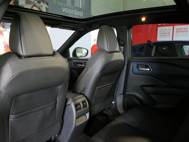 Nissan QASHQAI 1.3 MHEV Xtronic Tekna - Panoramadak - Allseasons - Dakrails - Trekhaak!