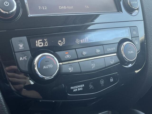 Nissan QASHQAI 1.2 Tekna / Trekhaak (1.200KG) / Airco / Panoramadak / Bluetooth / Full-Map Navigatie / Stoelverwarming /