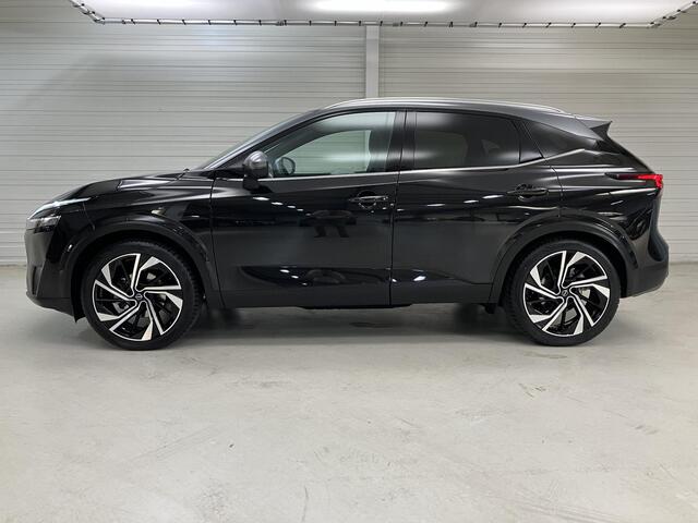 Nissan QASHQAI 1.3 MHEV Xtronic Tekna Plus / Eerste Eigenaar / Dealer Onderhouden / Trekhaak 1800 KG / Panoramadak / BOSE Audio / All Seasonbanden / Massagestoelen / Lederen Bekleding / HUD / Elektrische Kofferbak /