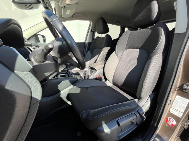 Nissan QASHQAI 1.2 N-Connecta / Trekhaak (1.200KG) / Cruise Control / Airco / 360 Camera / Parkeersensoren Voor&Achter / Stoelverwarming Voor / Bluetooth Verbinding / Dab Ontvanger / Keyless /