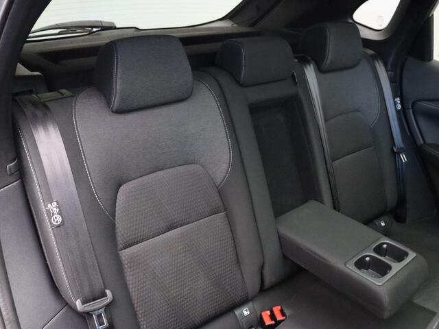 Nissan QASHQAI 1.3 MHEV N-Connecta | Trekhaak | Panoramadak | Rondomzicht camera | Climate control | Adaptieve cruise control | Navigatie |