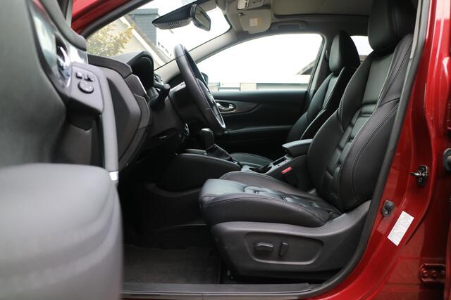 Nissan QASHQAI 1.3 DIG-T Premium Edition | Automaat | Trekhaak! | 360 Camera |