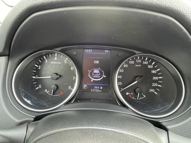 Nissan QASHQAI 1.3 DIG-T Acenta Automaat Navigatie, Climate Control, Cruise Control, Achteruitrijcamera, Trekhaak, 17"Lm,