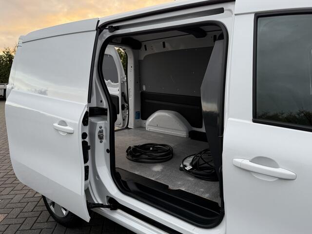 Nissan Townstar N-Connecta TEKNA L2H1 / 45 kWh / 100% Elektrisch / Fabrieksgarantie / 13.145 km / Camera / ECC / Cruise / Apple carplay / Android auto