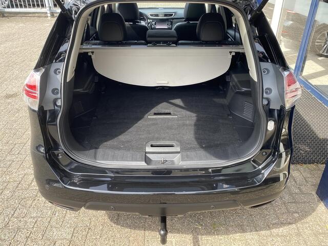 Nissan X-TRAIL 1.6 DIG-T Tekna / NL-Auto / Dealer-Onderhouden / Open-Panodak / Cruise-Control / Vol-Leder / Stoelverwarming / Elektr.-Stoelen / Elektr.-Achterklep / Trekhaak / Keyless / LED / DAB Radio-Bluetooth / Navi / Dodehoek-Detectie / PDC met Rondom-Camerazicht / 