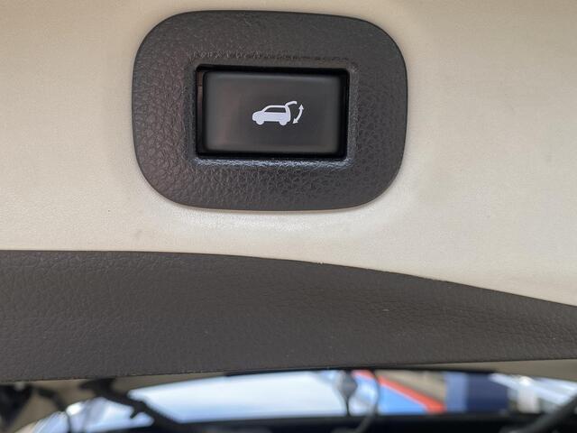 Nissan X-TRAIL 1.6 DIG-T Tekna / NL-Auto / Dealer-Onderhouden / Open-Panodak / Cruise-Control / Vol-Leder / Stoelverwarming / Elektr.-Stoelen / Elektr.-Achterklep / Trekhaak / Keyless / LED / DAB Radio-Bluetooth / Navi / Dodehoek-Detectie / PDC met Rondom-Camerazicht / 
