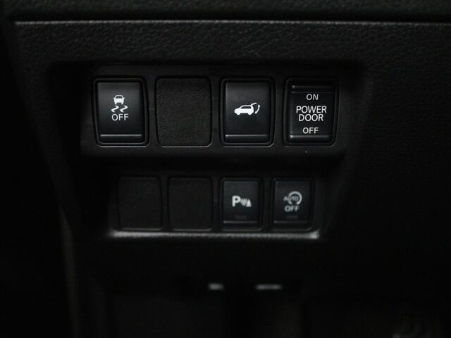 Nissan X-TRAIL 1.6 DIG-T Tekna | Lederen bekleding | Parkeerhulp | Navigatie | Panodak |