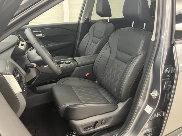Nissan X-TRAIL 1.5 e-4orce Tekna Plus 4WD 7p. / ¤8.000,- Nissan Voorraadvoordeel / Nieuw uit Voorraad Leverbaar / 7-Persoons / 1650 KG Trekgewicht / Elektrisch Schuif/Kanteldak / Lederen Bekleding / BOSE Audio / Navigatie / Massagestoelen / Stoel- en Stuurverwarming / V
