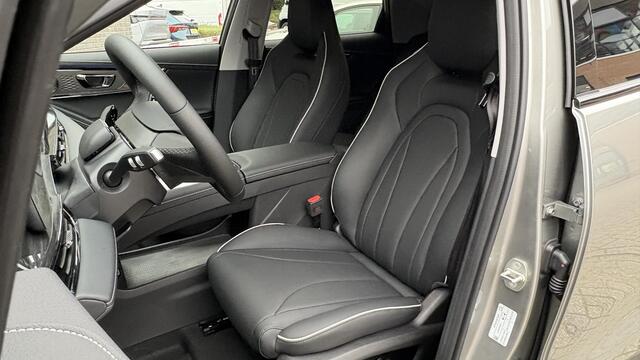 Omoda 5 SHS 1.5 T-GDi Premium Automaat Stoel Ventilatie en -verwarming, Elektrisch Panoramaschuifdak, Lederen Bekleding, Rondomzichtcamera