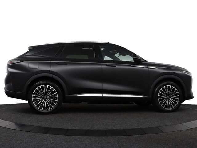 Omoda 9 SHS 1.5T-GDi SHS-P Premium - Inruilpremie ¤ 4.000,- - PHEV Premium - Panoramadak - 140km actieradius plug in hybride - Parkeerhulp voor en achter - 7 jaar Fabrieksgarantie
